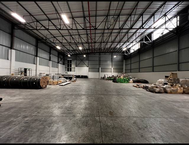 1,154M² WAREHOUSE TO LET IN AIRPORT INDUSTRIA